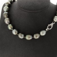 Juweel Tahiti parel collier en parel oorhangers op 18 karaat '82239-2038-TWDH' Juweel Tahiti parel collier en parel oorhangers op 18 karaat '82239-2038-TWDH'