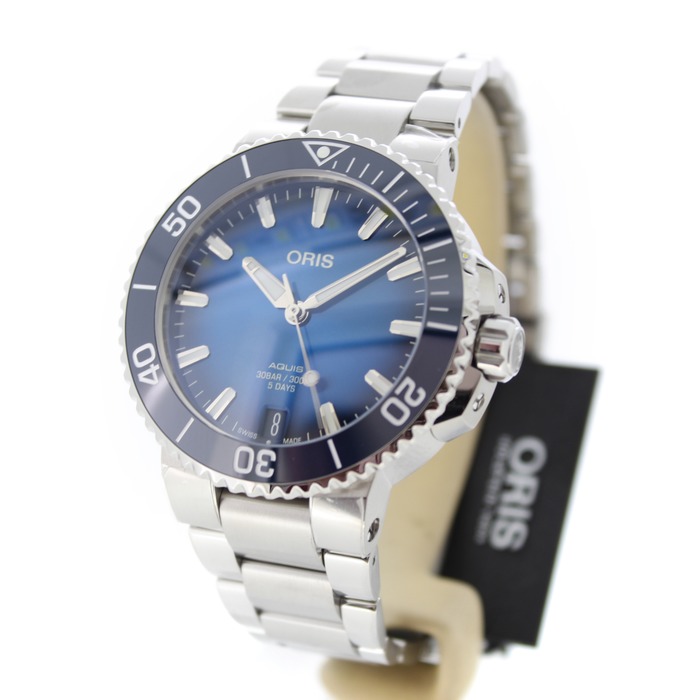 Oris_Aquis-Date_0140077694135_Outlet_255256_Juwelier_Clem_Vercammen-3.jpg