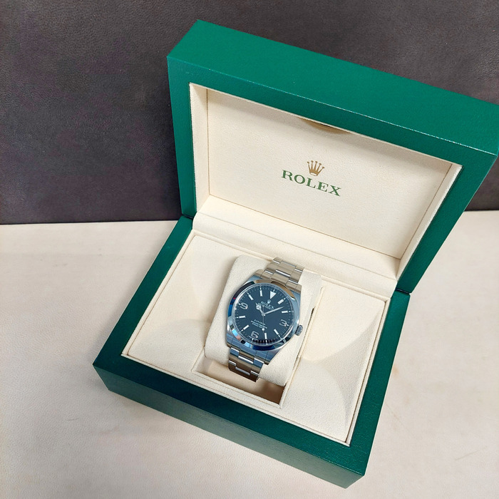 Rolex_Explorer_214270_Tweedehands_84381-987_Juwelier_Clem_Vercammen-15.jpg