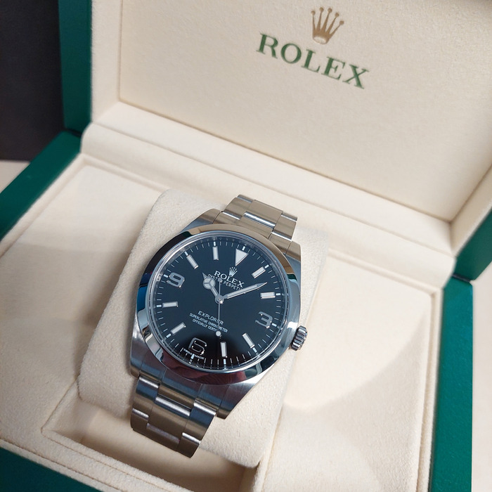 Rolex_Explorer_214270_Tweedehands_84381-987_Juwelier_Clem_Vercammen-17.jpg