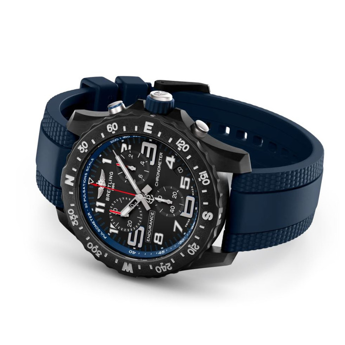 266332_01_Breitling_Endurance_Pro_44_Black_Blue_Breithlight_X82310D51B1S2_Juwelier_Clem_Vercammen-3.jpg