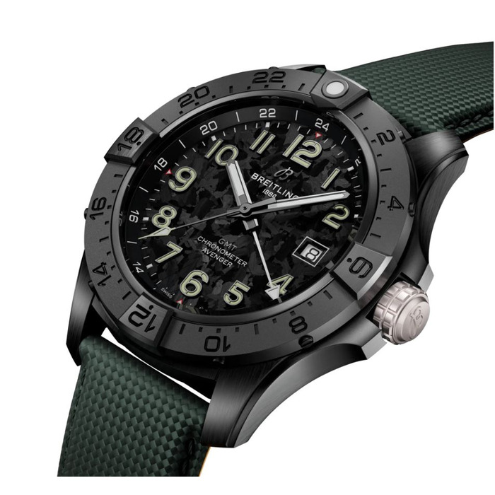 266507_01_Breitling_Avenger_Automatic_GMT_44_Night_Mission_S32320101B1X1_Juwelier_Clem_Vercammen-2.jpg