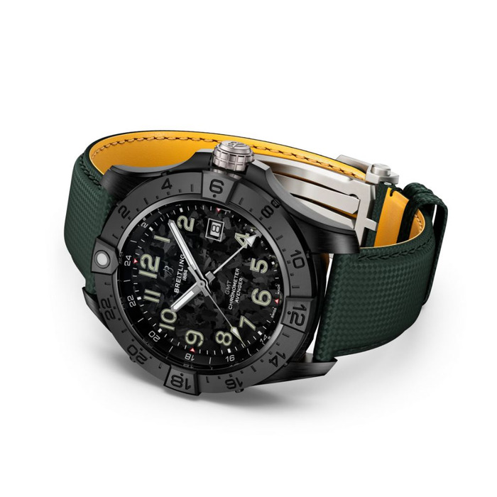 266507_01_Breitling_Avenger_Automatic_GMT_44_Night_Mission_S32320101B1X1_Juwelier_Clem_Vercammen-3.jpg