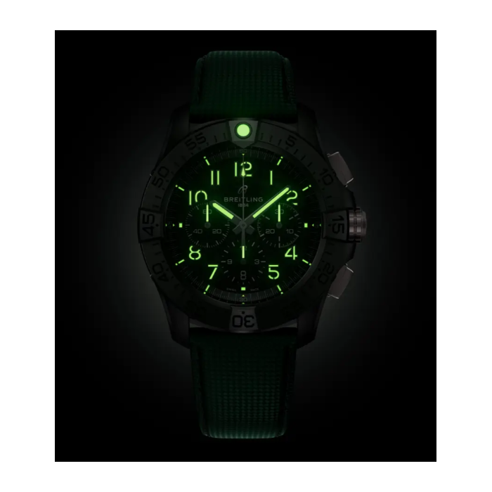 Breitling_Super_Avenger_B01_Chronograpf_46_Night_Mission_SB0148101B1X1_Juwelier_Clem_Vercammen_4.png