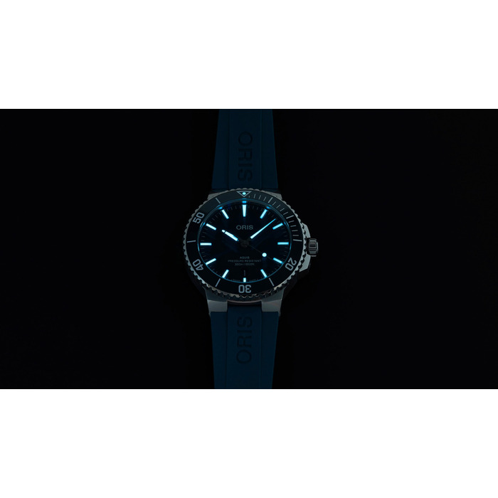 Oris_Aquis_01_733_7787_4135_07_4_22_35FC_Juwelier_Clem_Vercammen_4.jpg