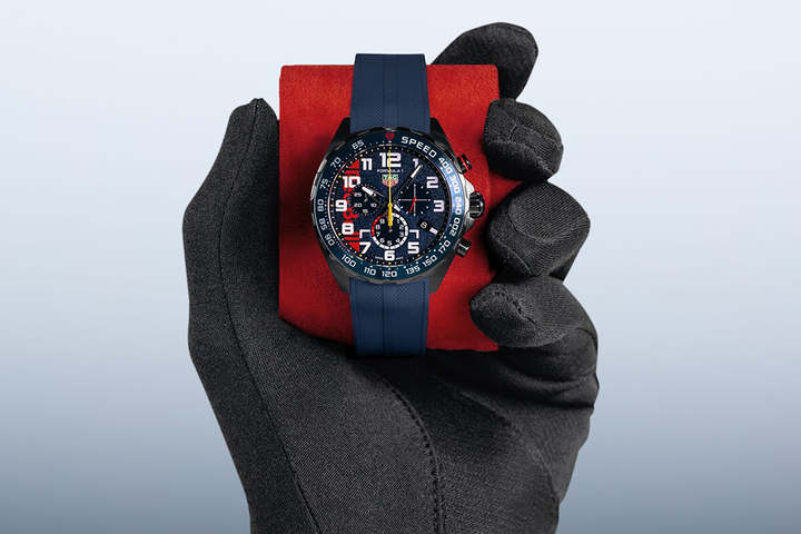 TAG Heuer Formula 1 Chronograph x Oracle Red Bull Racing TAG Heuer Formula 1 Chronograph x Oracle Red Bull Racing