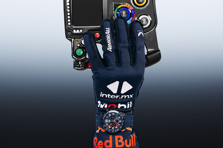 TAG Heuer Formula 1 Chronograph x Oracle Red Bull Racing TAG Heuer Formula 1 Chronograph x Oracle Red Bull Racing