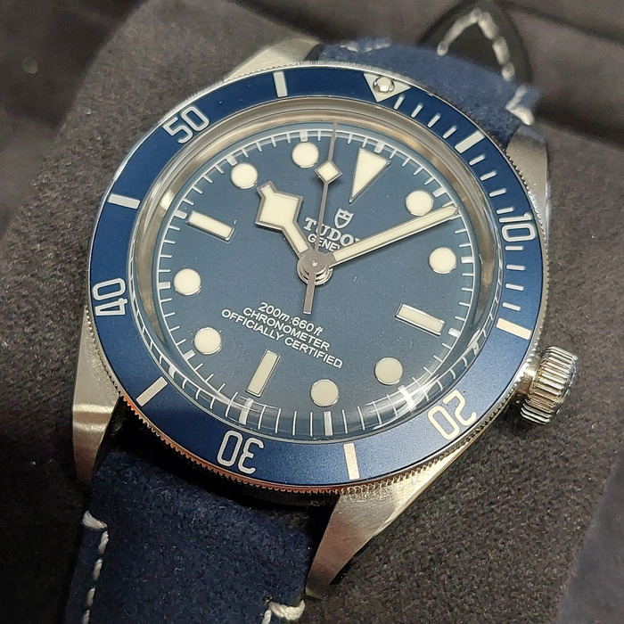 267736_01_Tudor_Black_Bay_79030B_Tweedehands_CV-941_Juwelier-Clem_Vercammen-18.jpg