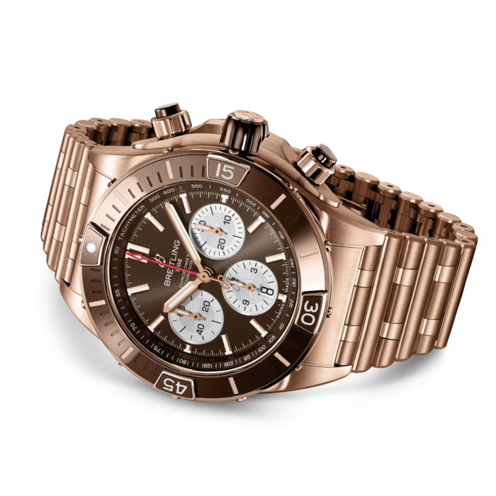 Breitling_Super_Chronomat_B01_44_Gold_RB0136E31Q1R1_Juwelier_Clem_Vercammen_10_3.png