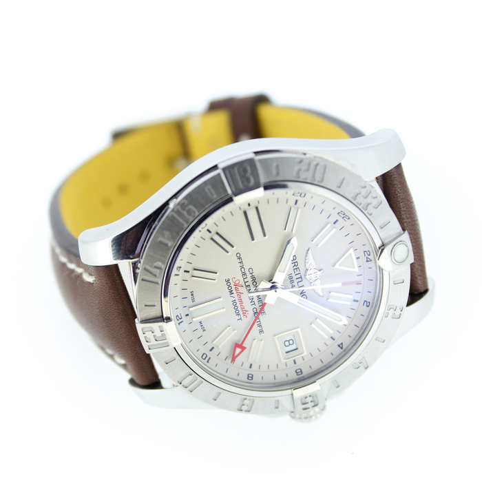 267144_01_Breitling_Avenger_GMT_43_A3239011-g778_Tweedehand_CV-933_Juwelier_Clem_Vercammen10.jpg