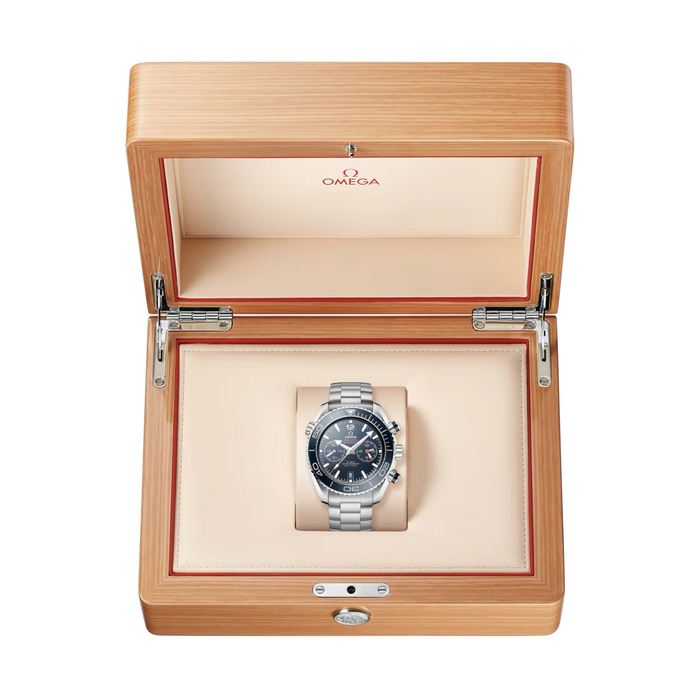 Omega_Seamaster_Co_Axial_Master_Chronometer_Chronograph_Planet_Ocean_600M_215_30_46_51_03_001_Juwelier_Clem_Vercammen_4.jpg