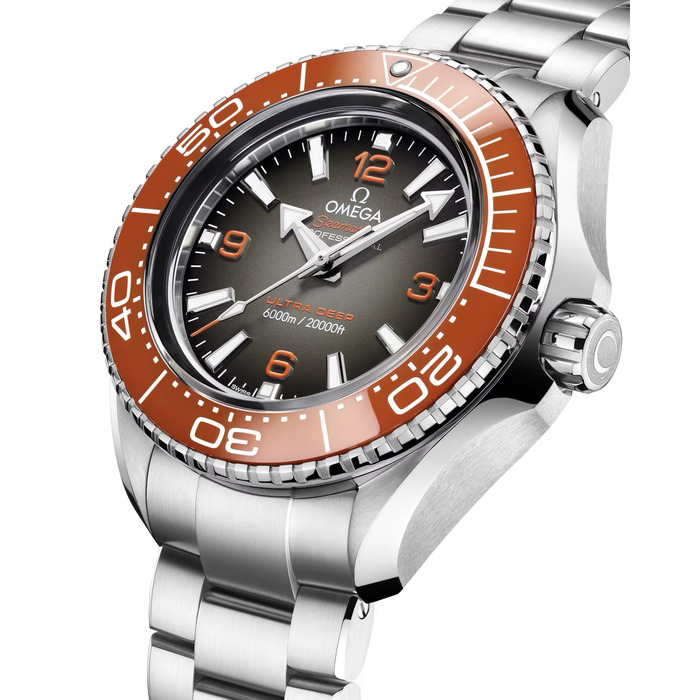 Omega_Seamaster_Planet_Ocean_6000M_oranje_21530462106001_Juwelier_Clem_Vercammen_3.jpg