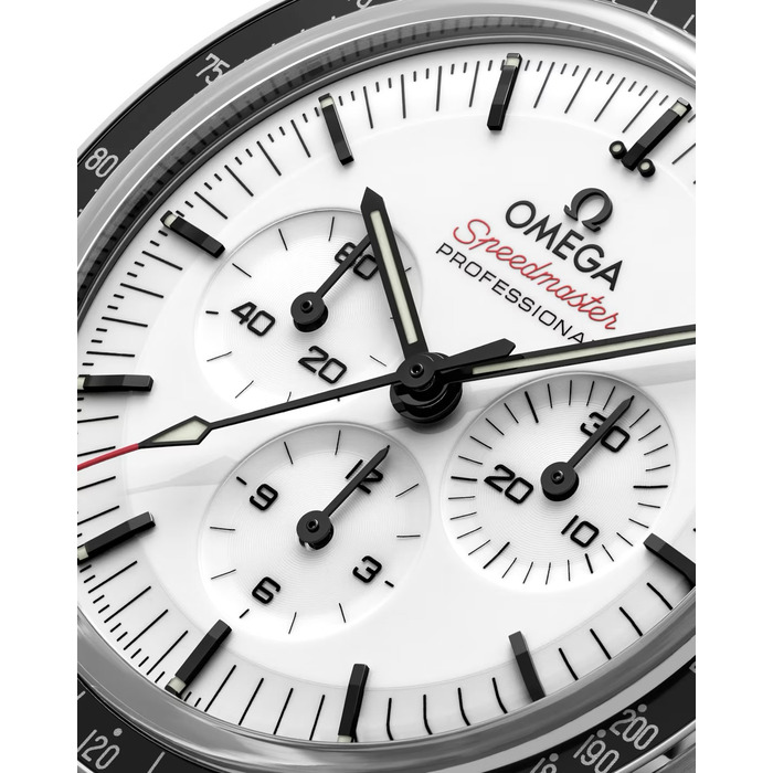266962_01_Omega_Speedmaster_Moonwatch_Professional_31032425004002_Juwelier_Clem_Vercammen_4.jpg