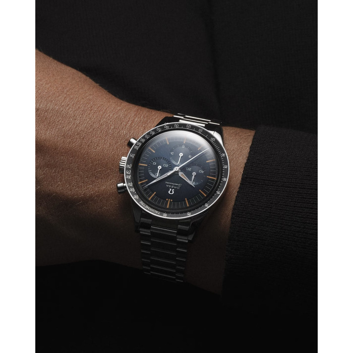 Omega_Speedmaster_First_Omega_In_space_Anniversary_Edition_310_30_40_50_06_001_Juwelier_Clem_Vercammen_5.jpg