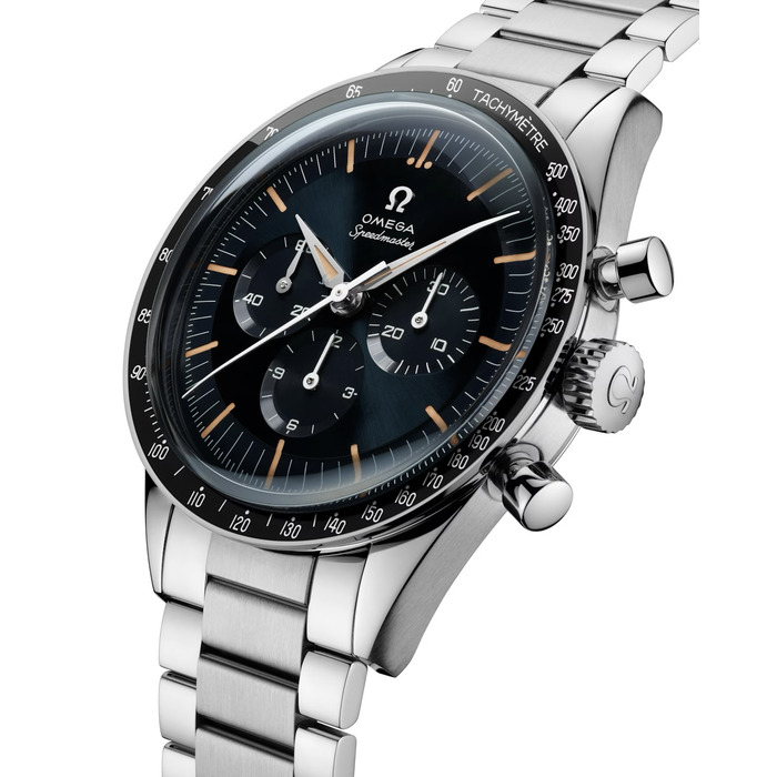 Omega_Speedmaster_First_Omega_In_space_Anniversary_Edition_310_30_40_50_06_001_Juwelier_Clem_Vercammen_3.jpg