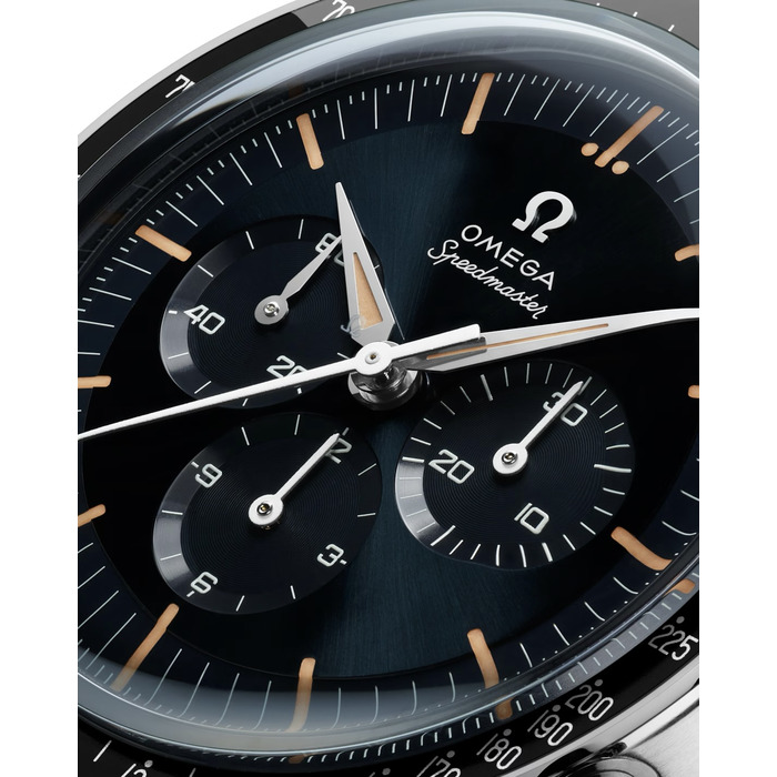 Omega_Speedmaster_First_Omega_In_space_Anniversary_Edition_310_30_40_50_06_001_Juwelier_Clem_Vercammen_4.jpg