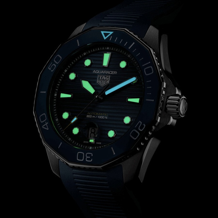 247506_01_Tag_Heuer_Aquaracer_Professional_300_Calibre_5_Automatic_WBP201B-FT6198_Juwelier_Clem_Vercammen_6.jpg