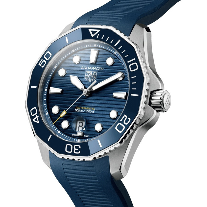 247506_01_Tag_Heuer_Aquaracer_Professional_300_Calibre_5_Automatic_WBP201B-FT6198_Juwelier_Clem_Vercammen_4.jpg