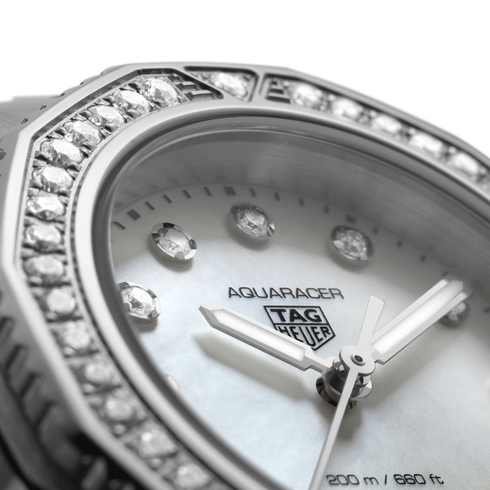 251021_01_Tag_Heuer_Aquaracer_Professional_200_Quartz_WBP1417-BA0622_Juwelier_Clem_Vercammen_3.jpg