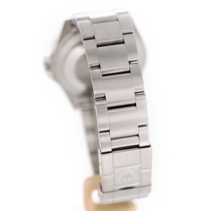 Rolex_Oyster_Perpetual_Explorer_16570_Tweedehands_89213-979_Juwelier_Clem_Vercammen-11.jpg