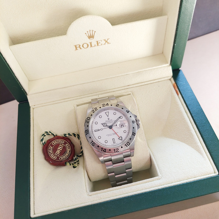 Rolex_Oyster_Perpetual_Explorer_16570_Tweedehands_89213-979_Juwelier_Clem_Vercammen-20.jpg