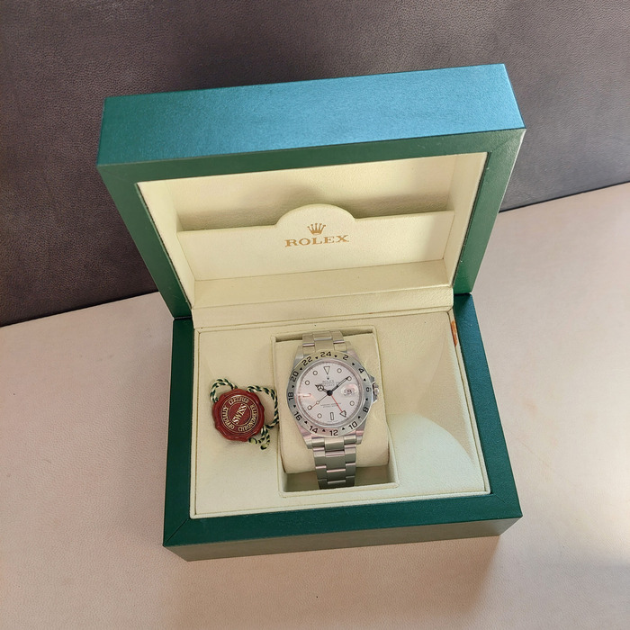 Rolex_Oyster_Perpetual_Explorer_16570_Tweedehands_89213-979_Juwelier_Clem_Vercammen-19.jpg