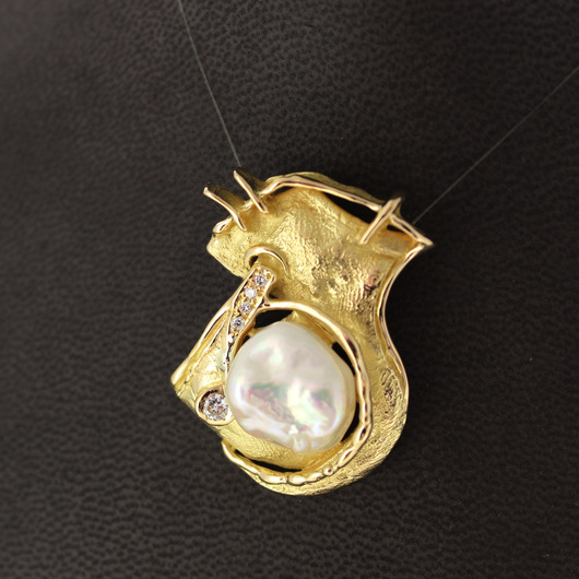 Juweel Hanger geelgoud 18 karaat zoetwaterparel en briljanten 'CV-2251-TWDH'  Juweel Hanger geelgoud 18 karaat zoetwaterparel en briljanten 'CV-2251-TWDH'