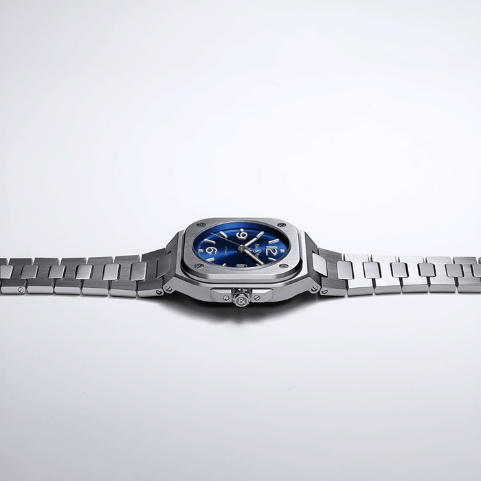 233050_01_bell-ross-BR05-A-BLU-ST-SST_clem-vercammen-bell-ross-online-shop_7.jpg