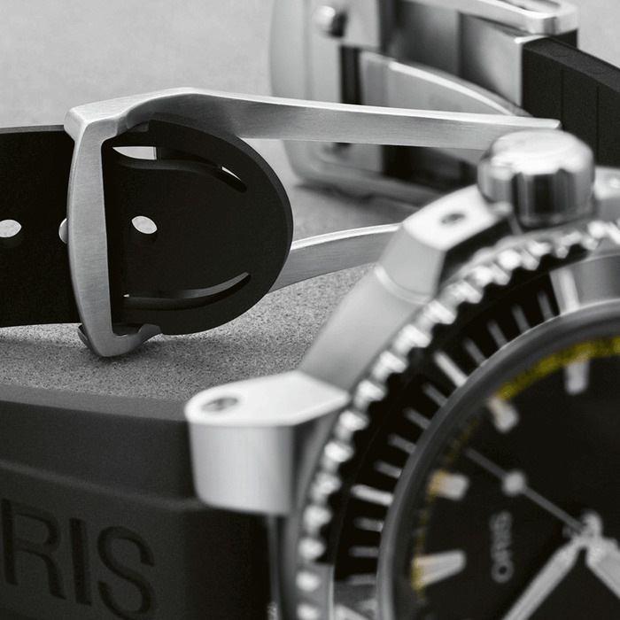 Oris_Aquis_Depth_Gauge_0173377554154_JUwelier_Clem_Vercammen_4.jpg