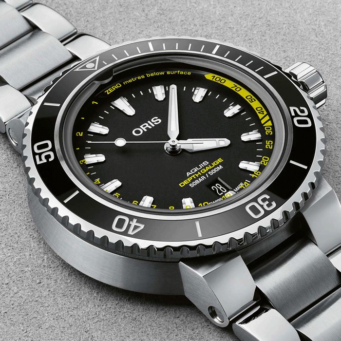 Oris_Aquis_Depth_Gauge_0173377554154_JUwelier_Clem_Vercammen_3.jpg