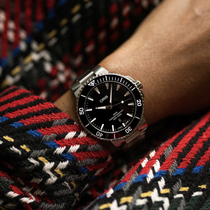 263659_01_Oris_Aquis_Date_01733-7789-4154-07-8-23-04PEB_Juwelier_Clem_Vercammen_5.jpg