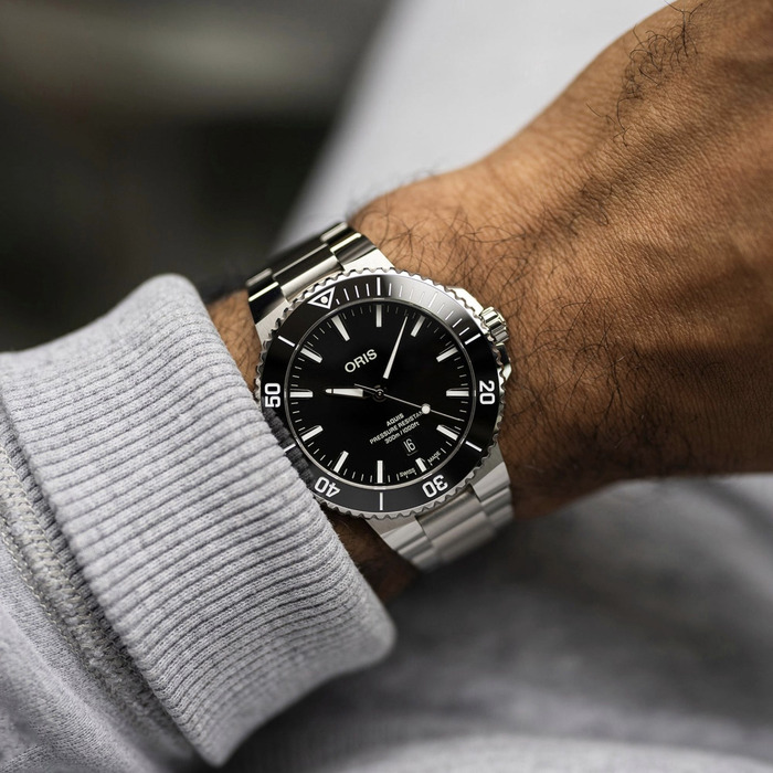 263659_01_Oris_Aquis_Date_01733-7789-4154-07-8-23-04PEB_Juwelier_Clem_Vercammen_4.jpg