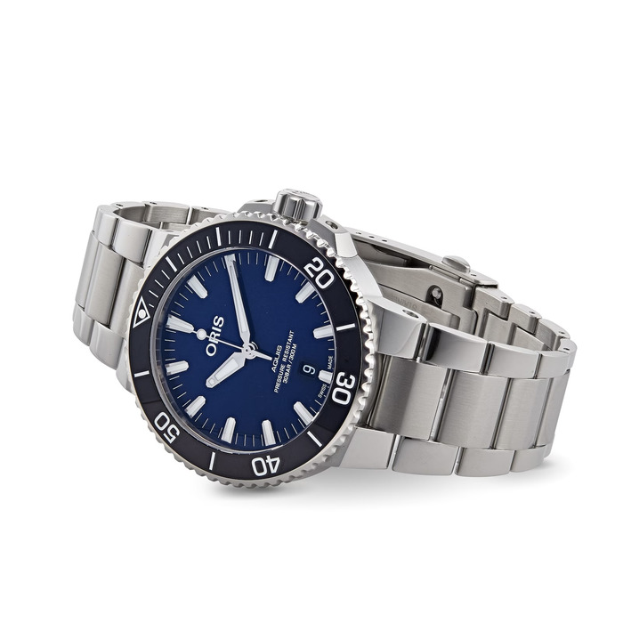 243619_01_Oris_Aquis_Date_0173377304135-0782405PEB_Juwelier_Clem_Vercammen_2.jpg