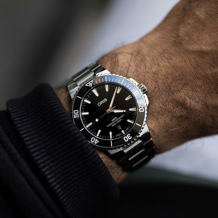263657_01_Oris_Aquis_Date_01733-7787-4154-07-8-22-04PEB_Juwelier_Clem-Vercammen_4.jpg