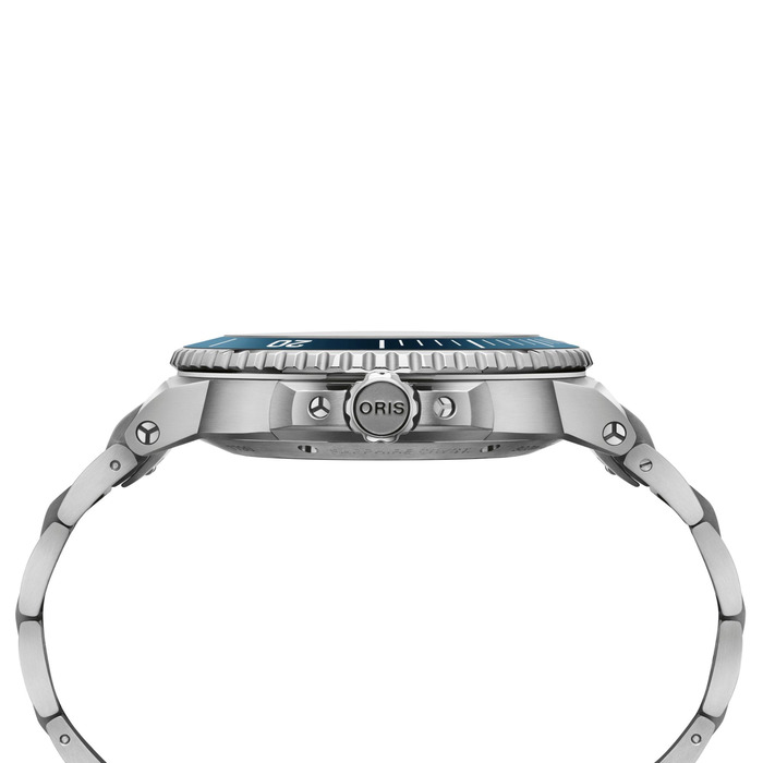 Oris_Aquis_01_400_7790_4135_07_8_23_02peb_Juwelier_Clem_Vercammen_5.jpg