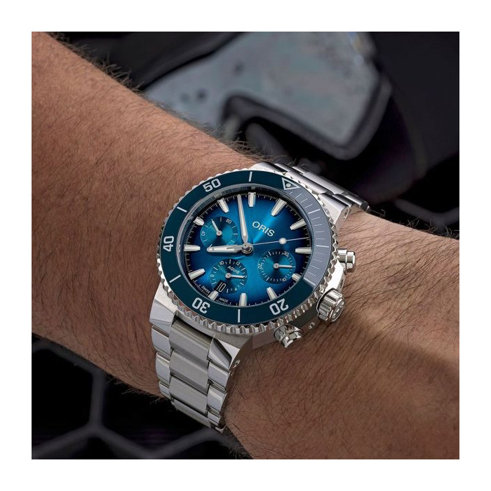 Oris_Aquis_Chronograph_01771_7793_4155_07_8_23_01PEB_Juwelier_Clem_Vercammen_6.jpg