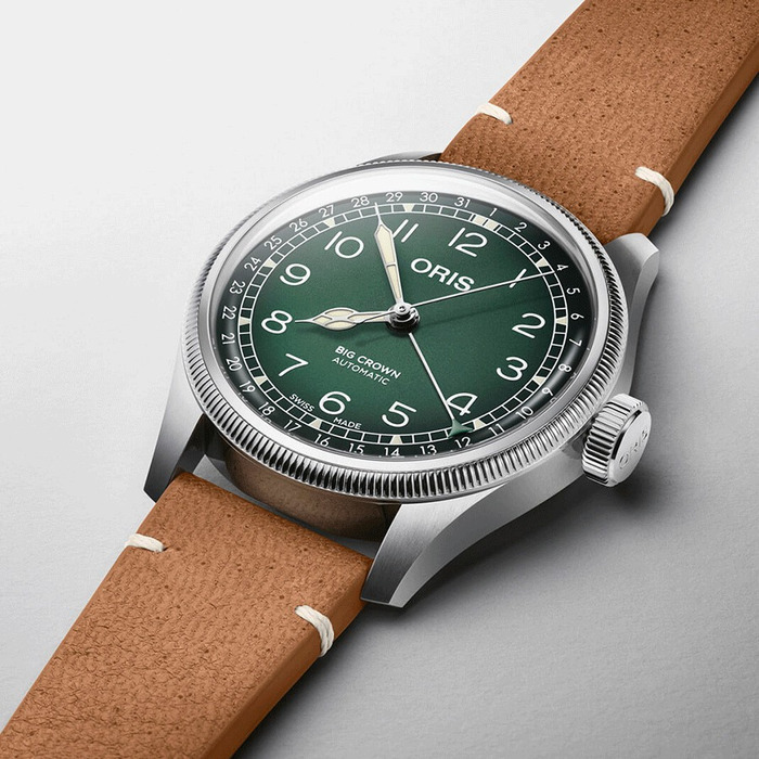 Oris_Big_Crown_X_Cervo_Volante_groen_0175477794067-SET_Juwelier_Clem_Vercammen_2.jpg