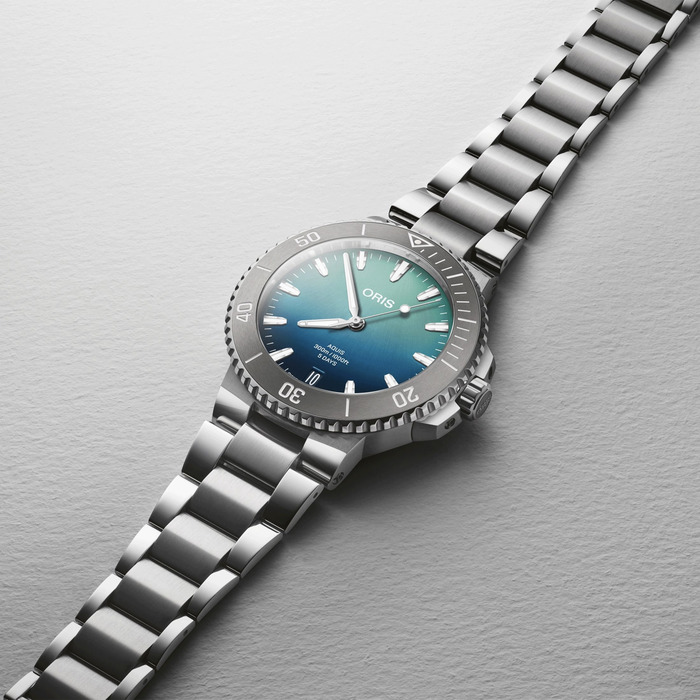 Oris_Aquis_Limited_edition_Great_Barrier_Reef_01_400_7790_4185_Juwelier_Clem_Vercammen_2.jpg