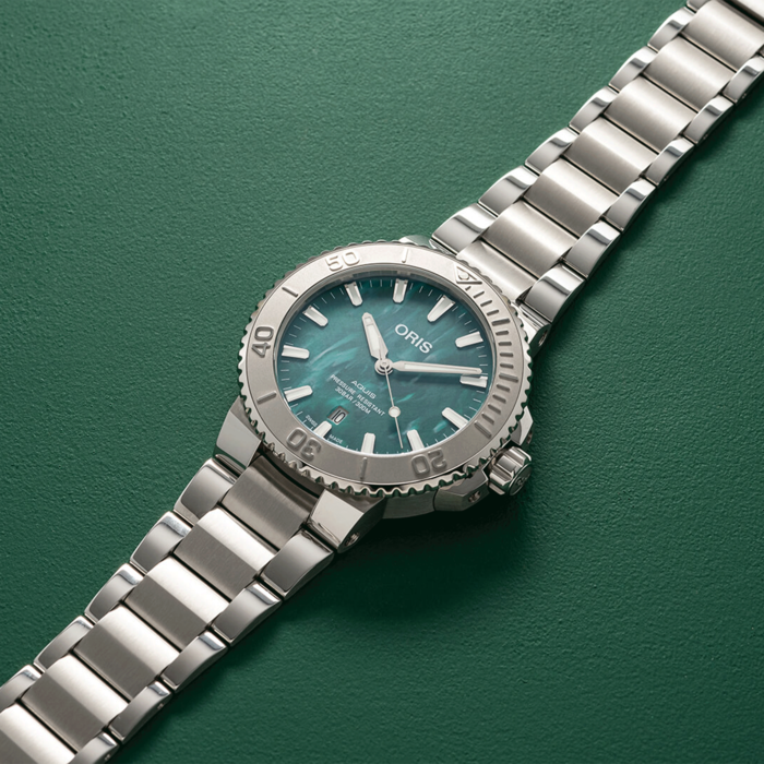 259472_01_Oris_Aquis_Date_0173377304137-0782405PEB_Juwelier_Clem_Vercammen_2.png