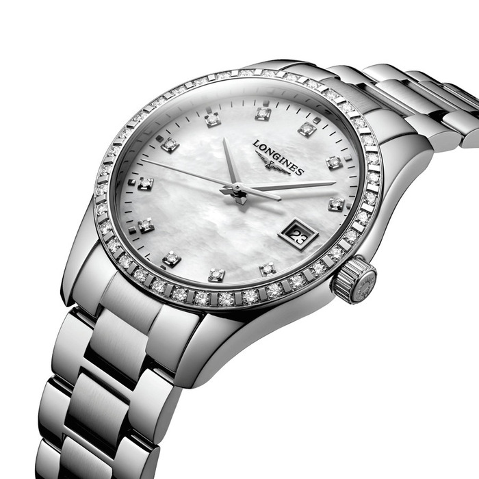 237287_01_Longines_Conquest_Classic_Lady_Watch_L23860876_Clem_Vercammen_Longines_Online_Shop_3.jpg
