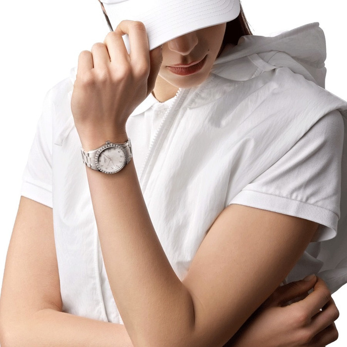 237287_01_Longines_Conquest_Classic_Lady_Watch_L23860876_Clem_Vercammen_Longines_Online_Shop_4.jpg