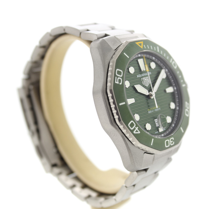 269357_01_Tag_heuer_Aquaracer_WBP208B-BF0631_Tweedehands_CV981_Juwelier_Clem_Vercammen-8.jpg