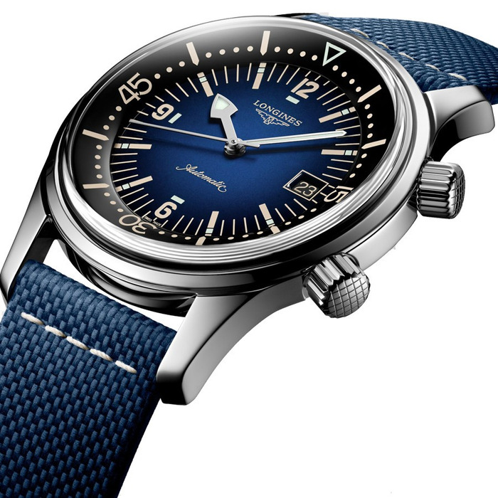 Longines_Legend_Diver_L37744902_Juwelier_Clem_Vercammen_2.jpg