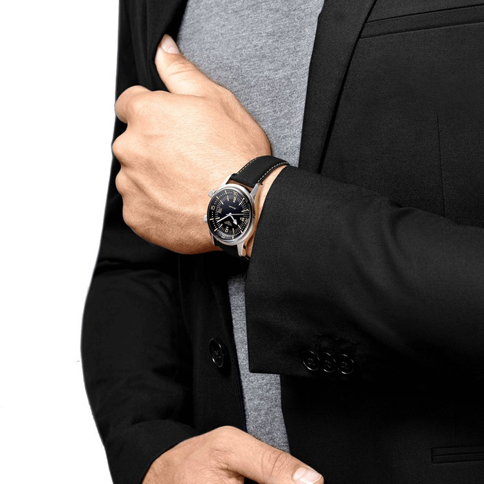 237380_01_Longines_Heritage_Legend_Diver_Watch_L37744500_Clem_Vercammen_Longines_Online_Shop_5.jpg