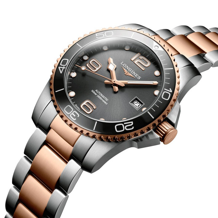 Longines_Hydroconquest_L37813787_Juwelier_Clem_Vercammen_2.jpg