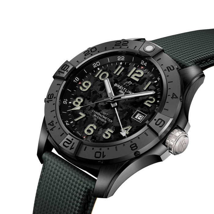 Breitling_Avenger_Automatic_GMT_44_Night_Mission_S32320101B1X1_Juwelier_Clem_Vercammen_2.jpg