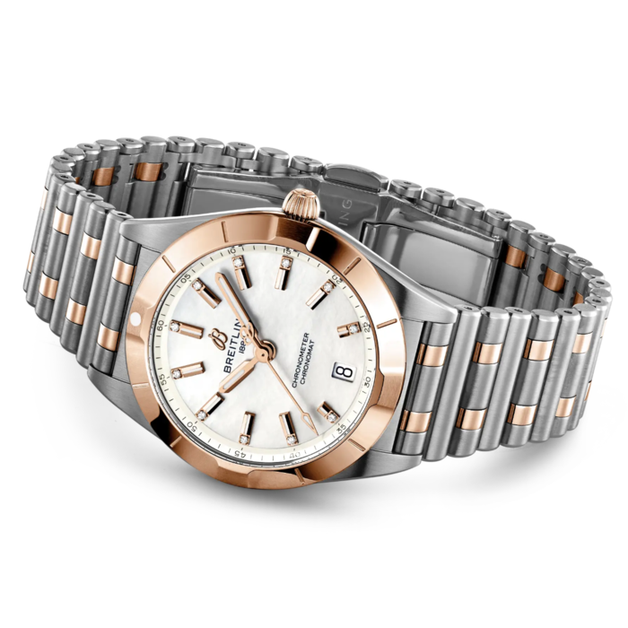 254507_01_Breitling_Chronomat_32_U77310101A2U1_Juwelier_Clem_Vercammen_4.png