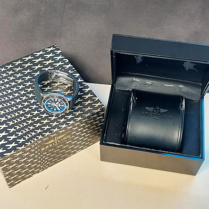 Breitling_Superocean_A1736402.BA30_Tweedehands_89540-988_Juwelier_Clem_Vercammen-11.jpg
