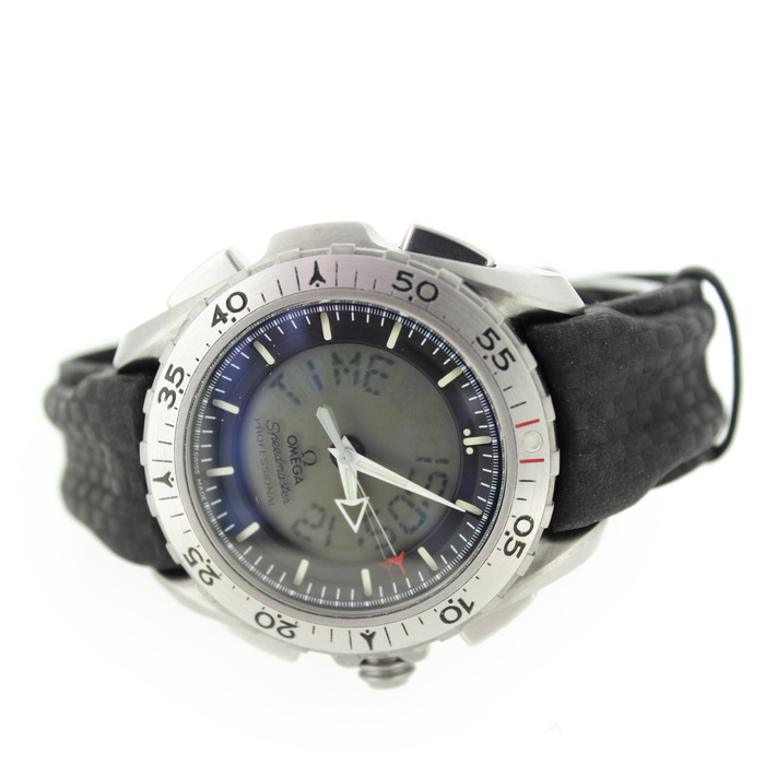 Omega_Speedmaster_Space_Mission_3291.50.00_Tweedehands_89031-985_Juwelier_Clem_Vercammen-12.jpg