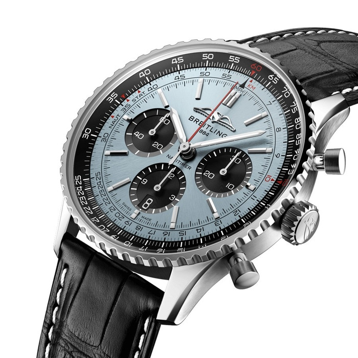 Breitling_Navitimer_B01_Chrnographe_43_AB0138241C1P1_Juwelier_Vercammen_2.jpg